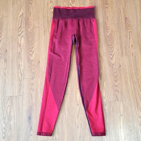 2019 NWOT Victoria's Secret PINK Seamless Bodycon Red Stretch Leggings Size XS - Picture 3 of 13